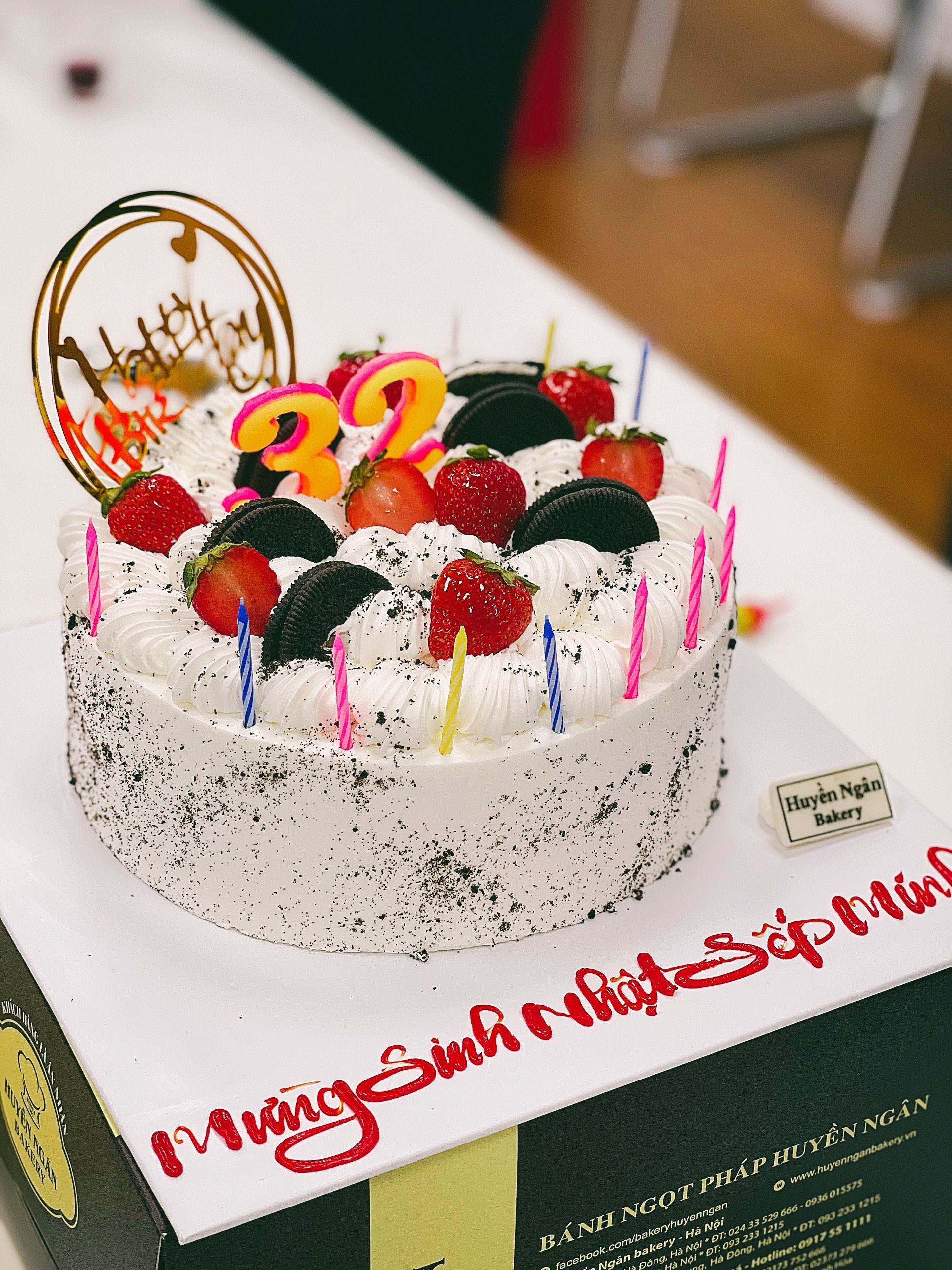 Đại gia đình Lam Linh Land chúc mừng sinh nhật GĐKD Lê Văn Minh