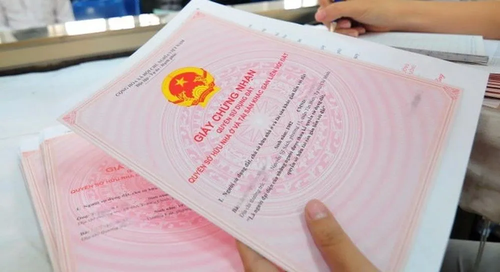 Có phải đính chính sổ đỏ, sổ hồng khi đổi CMND sang CCCD?