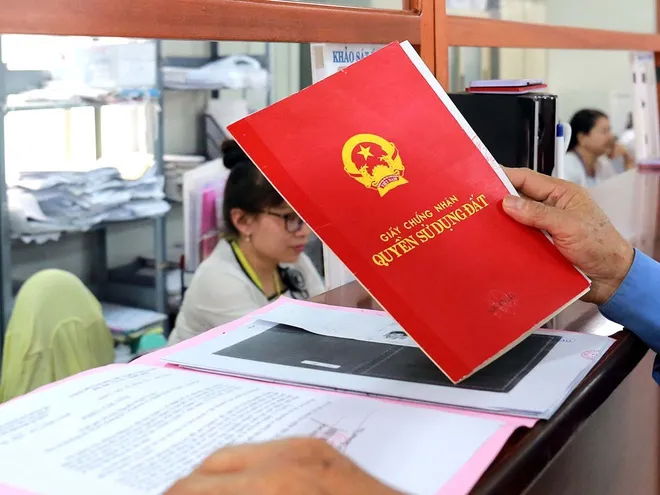 Có phải đính chính sổ đỏ, sổ hồng khi đổi CMND sang CCCD?