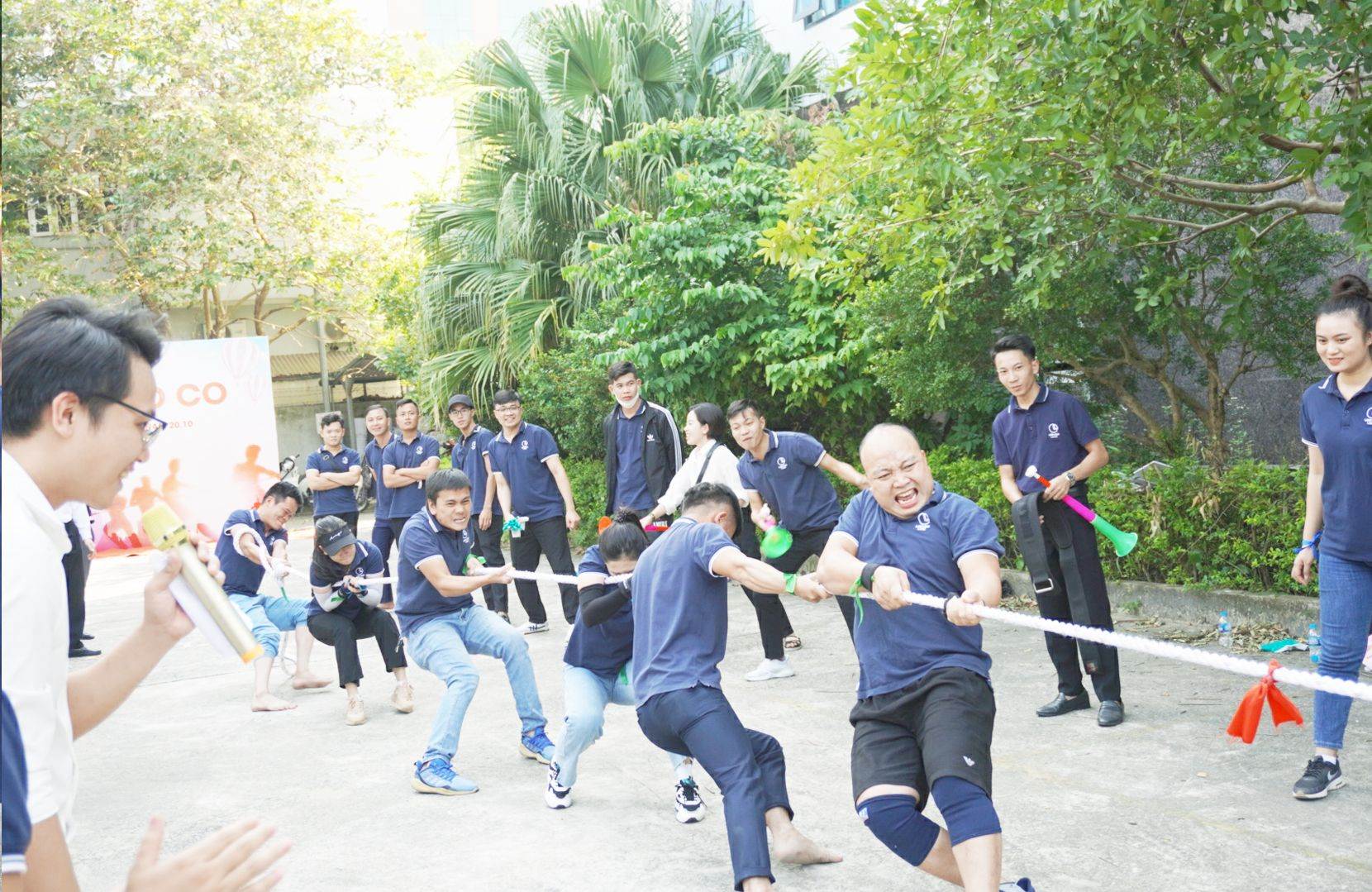 Hội thi kéo co chào mừng ngày 20-10-2022