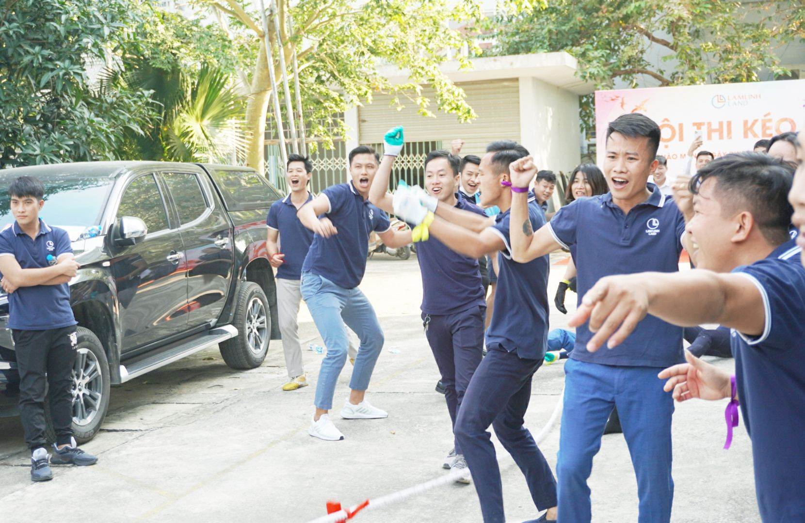 Hội thi kéo co chào mừng ngày 20-10-2022